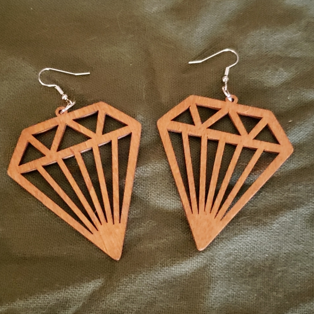 NEW Wood Earrings 💥